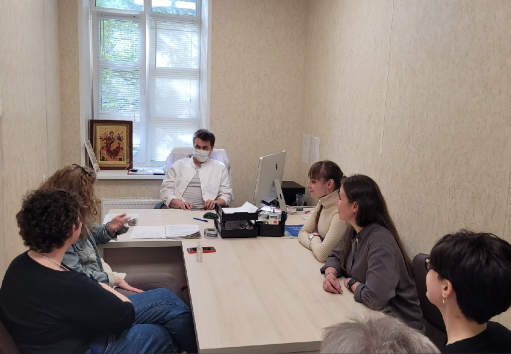 Команда проекта на встрече в Тверском онкологическом диспансере.jpg